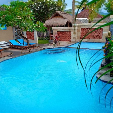 Menjangan View Bed and Breakfast Banyuwedang Buitenkant foto