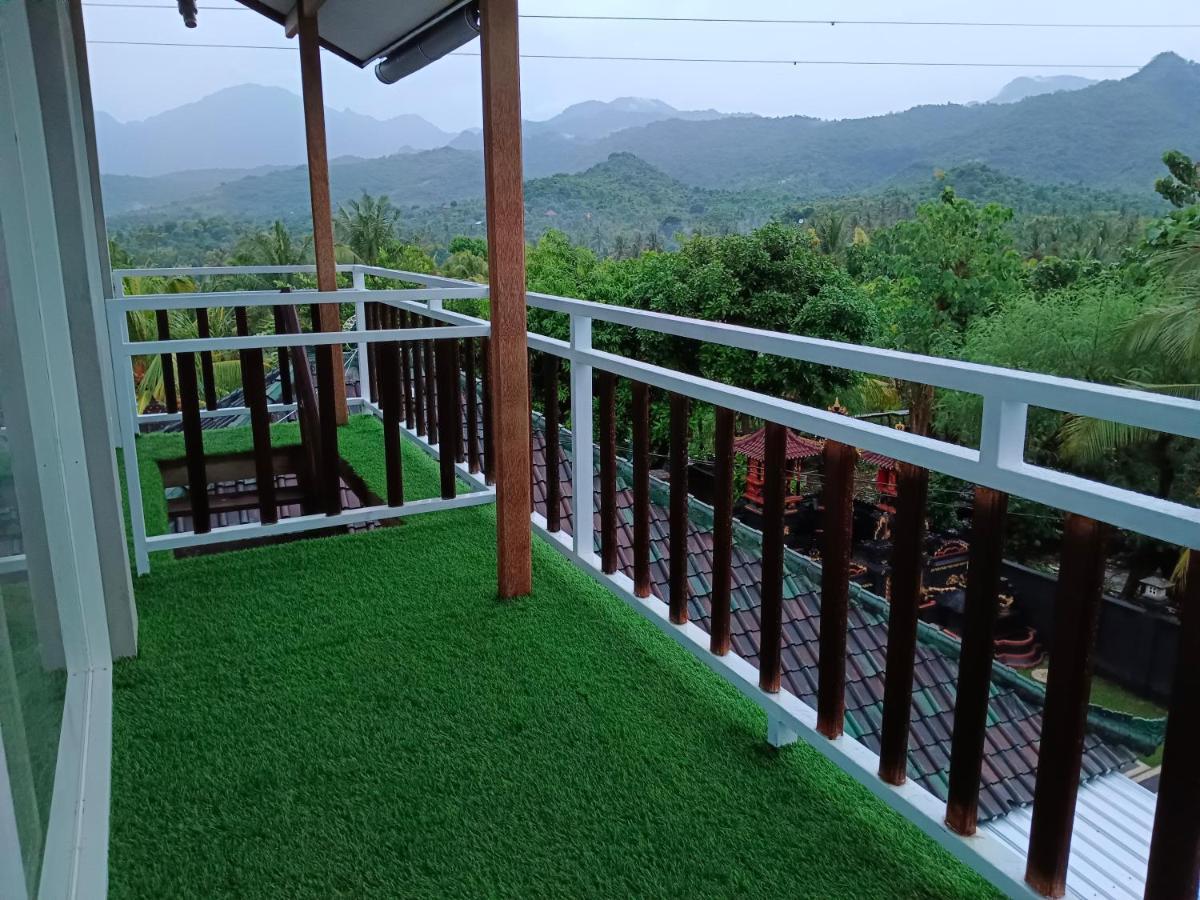 Menjangan View Bed and Breakfast Banyuwedang Buitenkant foto