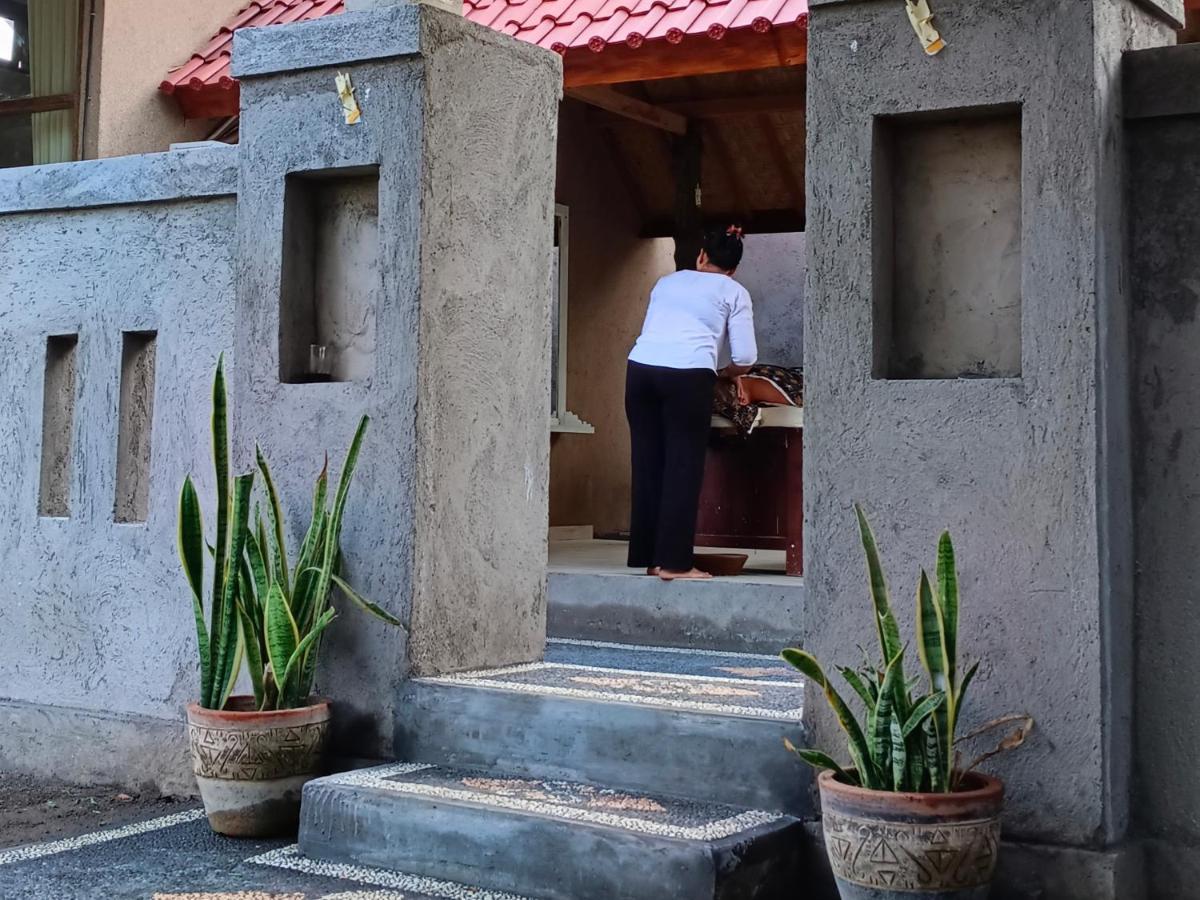 Menjangan View Bed and Breakfast Banyuwedang Buitenkant foto