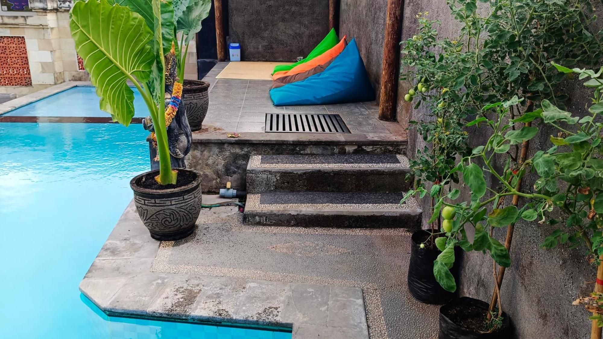 Menjangan View Bed and Breakfast Banyuwedang Buitenkant foto