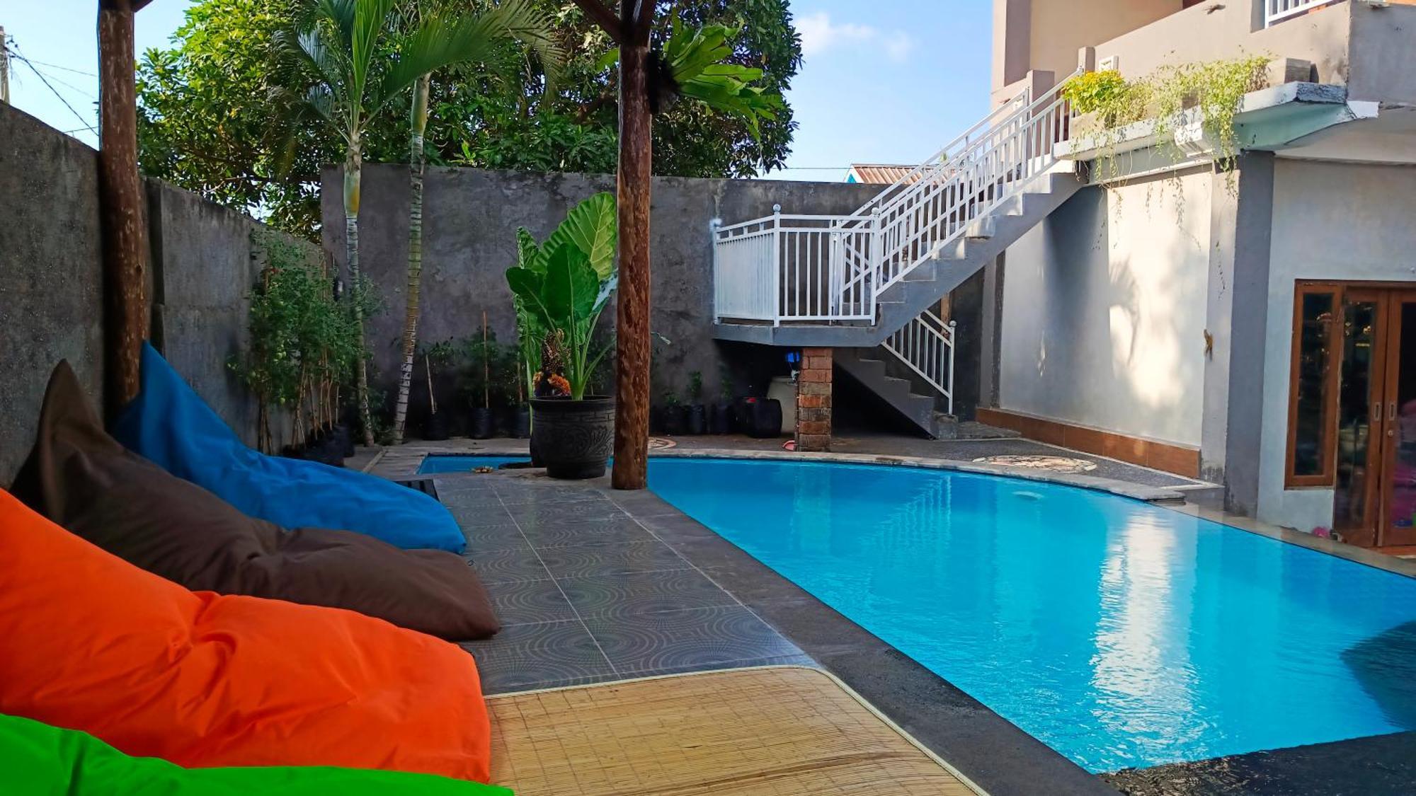 Menjangan View Bed and Breakfast Banyuwedang Buitenkant foto
