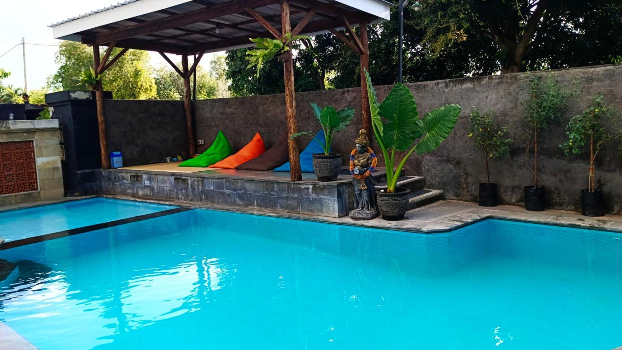 Menjangan View Bed and Breakfast Banyuwedang Buitenkant foto