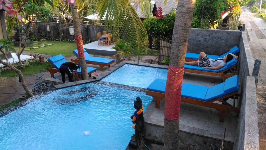 Menjangan View Bed and Breakfast Banyuwedang Buitenkant foto