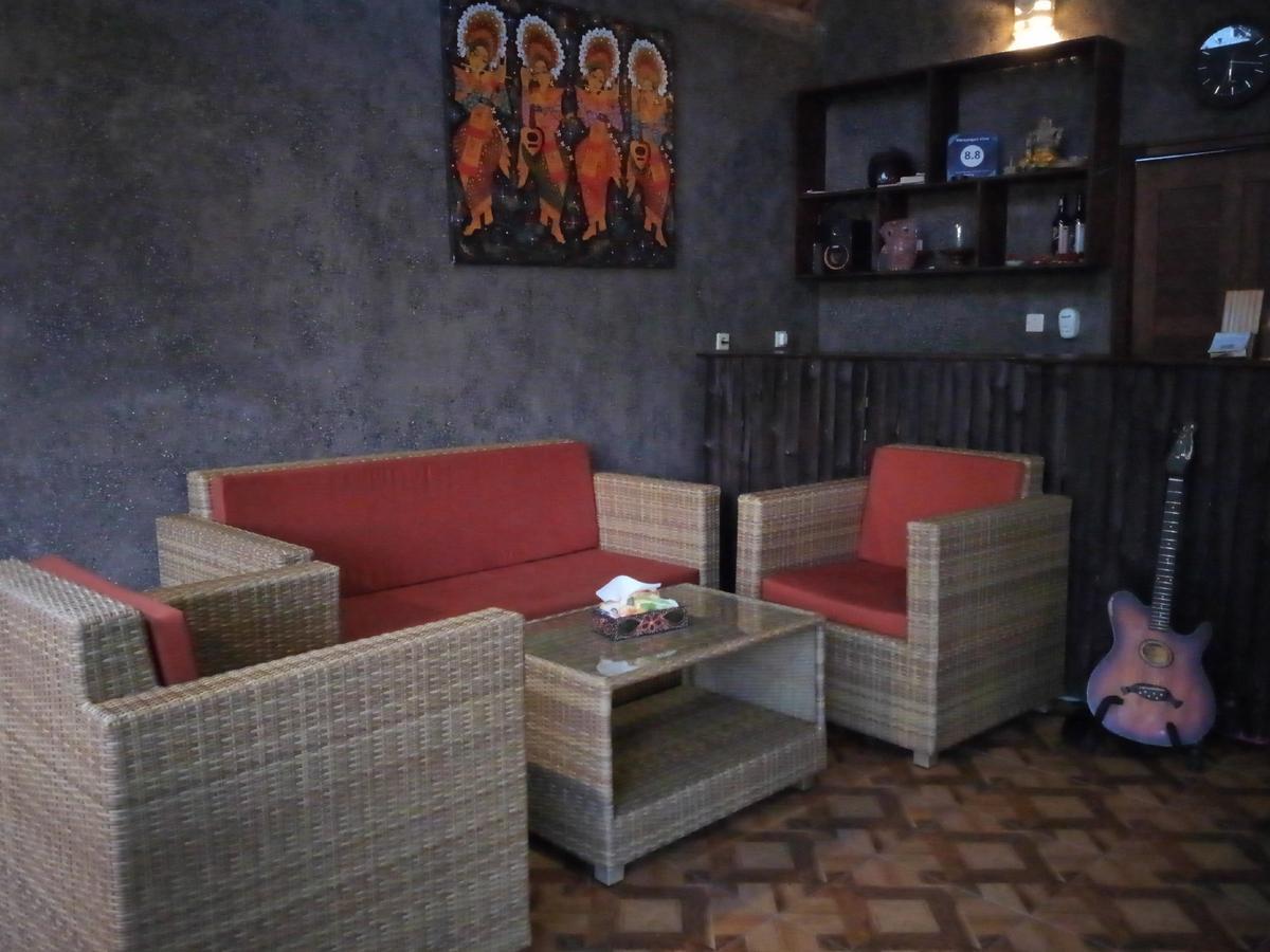 Menjangan View Bed and Breakfast Banyuwedang Buitenkant foto