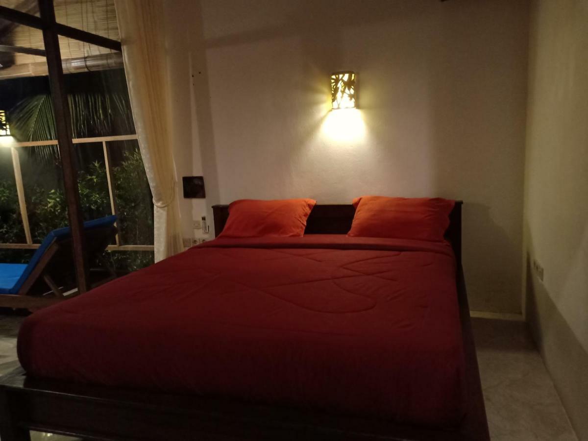 Menjangan View Bed and Breakfast Banyuwedang Buitenkant foto